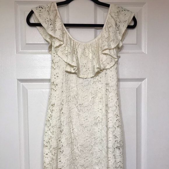 Lace pattern off-white/eggshell dress - Picture 2 of 4